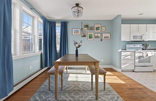Old Orchard Beach Apartment | Gorgeous Downtown Townhome - Walk to Beach