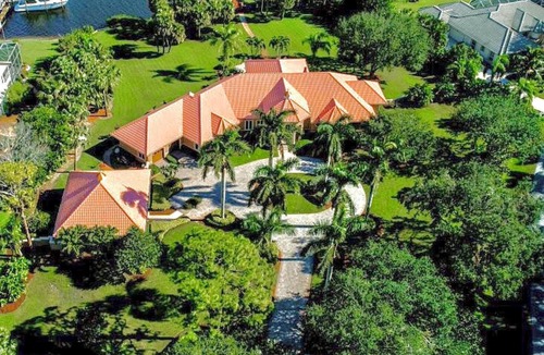 Port Saint Lucie House | Gorgeous Gated Getaway