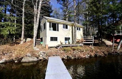 Winona Cottage | Gorgeous Lakefront Cottage Nestled Amidst Trees in Meredith, New Hampshire