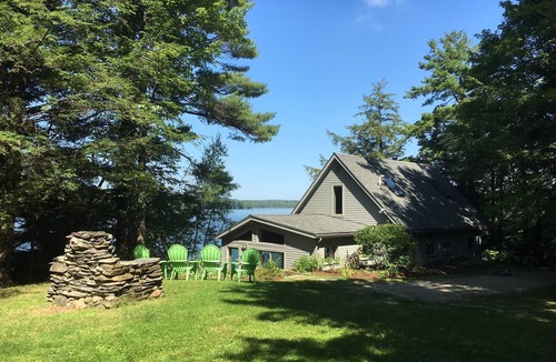 Hinesburg House | Gorgeous lakefront home close to Burlington!