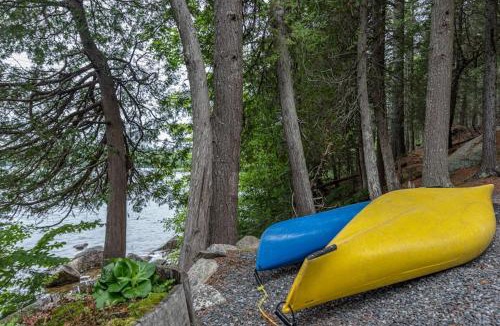 Lakewood House | Gorgeous lakefront home w/dock, canoe, kayaks & lake/forest views