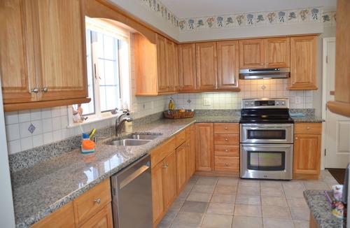 Clarendon House | Gorgeous Vermont Home - Home Gym, Fire Pit, close to hikes/lakes/mountains