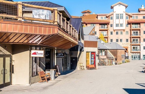 Mount Crested Butte Condo | Grand Lodge 322 — Studio Sleeps 4 | Walk to Lifts, Bus Stop, Pool & Hot Tub