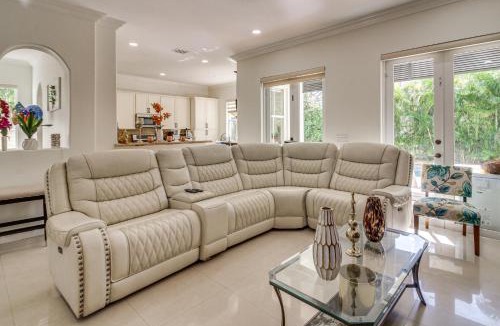 Miami Lakes House | Great for Gatherings! Sleek & Relaxing Hialeah Gem