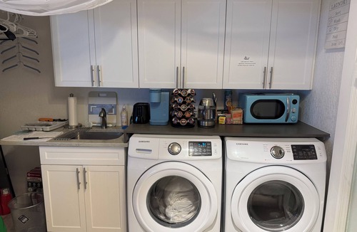 BallenIsles Apartment | GREAT LOCATION CLOSE TO BALL PARKS , BEACHES .