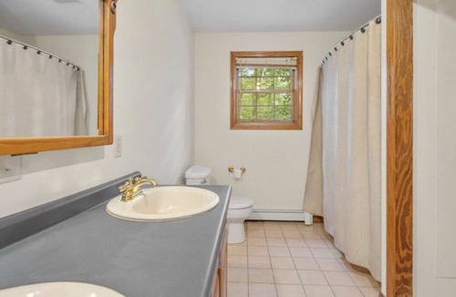 South Berwick House | Great location! 3 Bedroom home for rent!