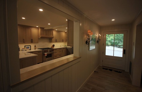 Stratton Mountain House | Great location!Walk to trail 3 min.Also Shuttle bus picks up-drops off at dway.