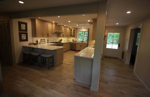 Stratton Mountain House | Great location!Walk to trail 3 min.Also Shuttle bus picks up-drops off at dway.