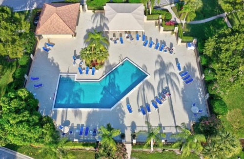 Prestwick Chase House | GREAT OFF-SEASON DEAL AVAIL!!! Fantastic PGA TH in PRIME LOCATION!