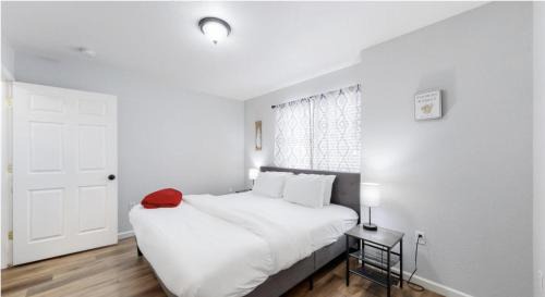 Brighton Apartment | Great two bedroom spot near airport