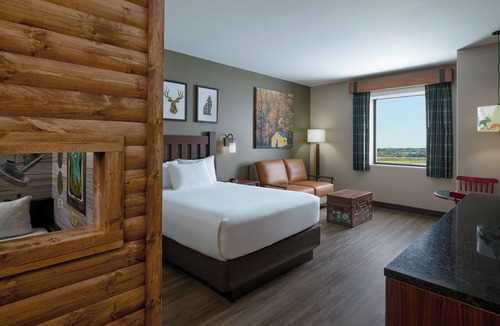 Rural Estates Hotel | Great Wolf Lodge Naples