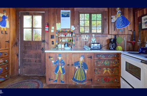Southport Cottage | Griffin Cottage: A charming 3-bedroom retreat in scenic Southport, ME.