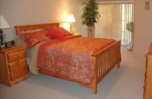 Okanagan-Similkameen Condo | Ground floor Luxury Condo on Skaha Lake with POOL (Penticton)