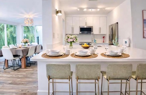 South New River Isles Villa | Guava Retreat