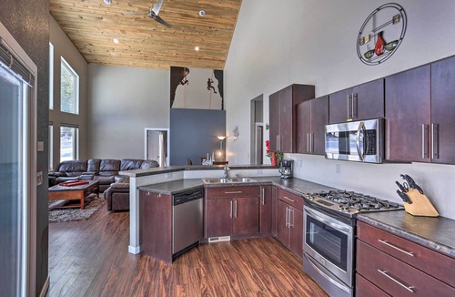 Rapid City Cottage | 'hakuna Matata Cabin' - 11 Mi to Mt Rushmore!
