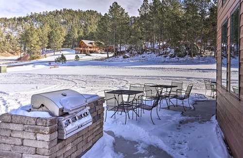 Rapid City Cabin | 'Hakuna Matata Cabin' - 11 Mi to Mt Rushmore!