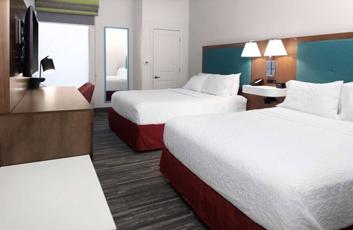 Bow Hotel | Hampton Inn by Hilton Concord/Bow