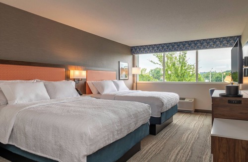 Manchester Hotel | Hampton Inn Manchester Downtown