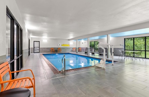 Mansfield Hotel | Hampton Inn & Suites Mansfield South @ I 71