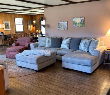 Johnsburg House | Hannah's Birch Farm 10 Min to Gore Ski Mt.