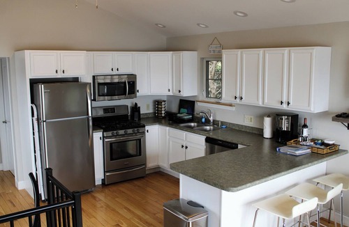 Malletts Bay House | Harbor View Lakehouse