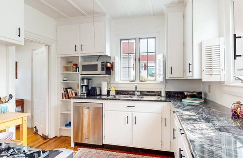 Boothbay Harbor House | Harborfront Home in the Heart of Boothbay | Walk to Restaurants & Shops