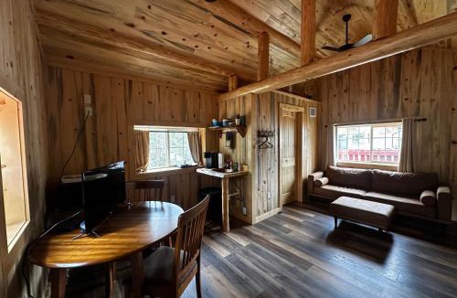 Almont House | Harmels on the Taylor
