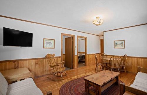 Almont House | Harmels on the Taylor