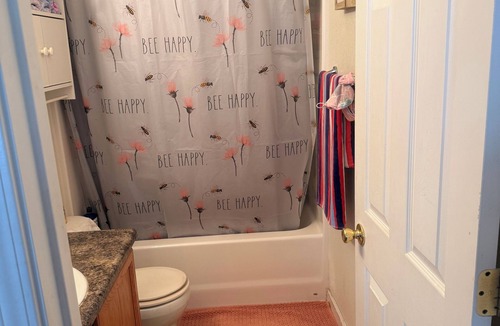 Gillette House | Hassle-Free Living – Beautiful Furnished Townhome, All Inclusive!