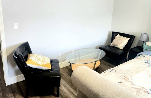 North Industrial House | Have a fun alone or with your beautiful family at this lovely home