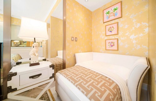 Palm Beach Hotel | Heart of Palm Beach - free parking included, security safe, next to Breakers
