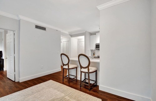 Grandview Heights Apartment | Heart of WPB: 1BR Penthouse Floor Condo w/Pool, Gym & Garage Parking