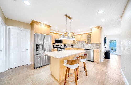 Garden Isles House | Heated Pool & Hot Tub! WaterFront+1 Mile To Beach!