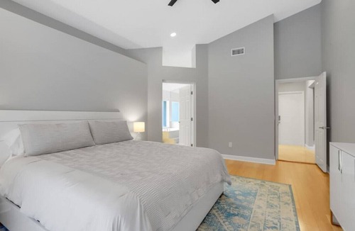 Boca Raton House | HEATED POOL PRIME LOCATION