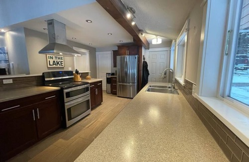 Kamloops House | Heffley Lake House - Closed for the winter season - DM for the 2026 dates!