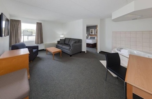 Moose Jaw Hotel | Heritage Inn Hotel & Convention Centre Moose Jaw