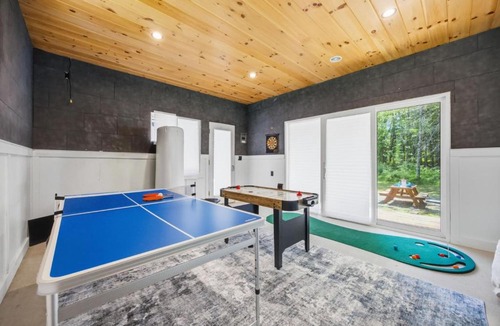 Meredith House | Hidden Chalet, Game Room & Yard, Lakes Region