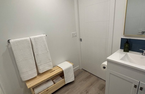 Airdrie House | Hidden Gem | Executive Suite, Private Entrance + 2BR
