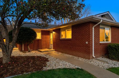 University Acres Apartment | Hidden Gem Near Old Town - Grill & Cruiser Bikes!