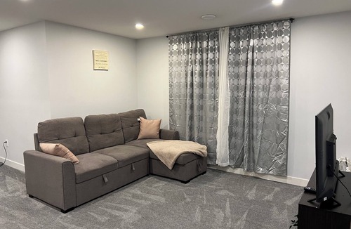 Regina House | Hidden Gem 💎 Stylish Suite w/All-Inclusive Comfort”