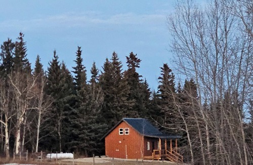 Fawcett Cabin | Hidden Valley Cabin, a serene getaway along the Pembina River!