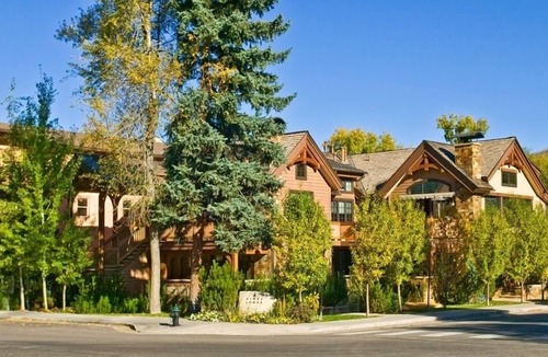 Aspen Condo | High End Aspen Studio - #407 Walk to Town, Gondola & Lift 1a