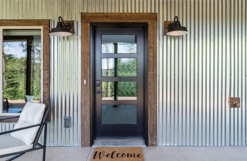 Deadwood House | High Mountain Rustic Cabin Hot Tub Game Loft