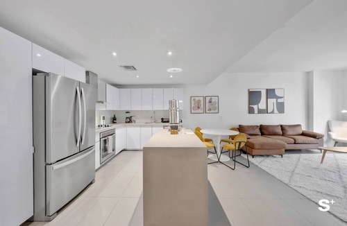 Town Square Condo | High-Rise One-Bedroom Condo In Edgewater Miami