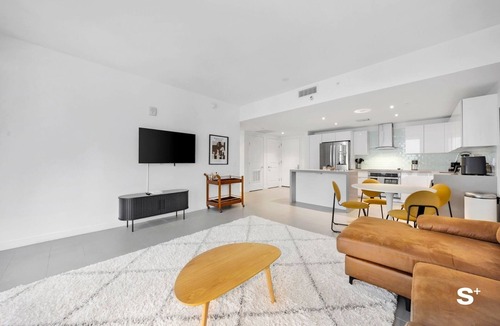 Town Square Condo | High-Rise One-Bedroom Condo In Edgewater Miami