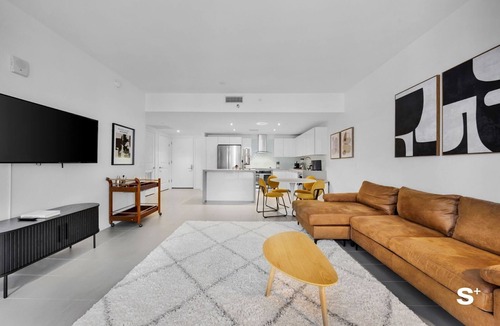 Town Square Condo | High-Rise One-Bedroom Condo In Edgewater Miami