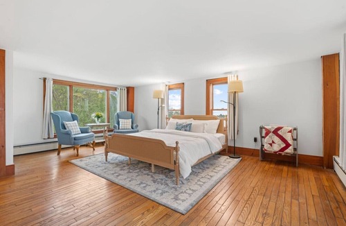 Loudon House | Highland Cattle Farm Stay - Suite D