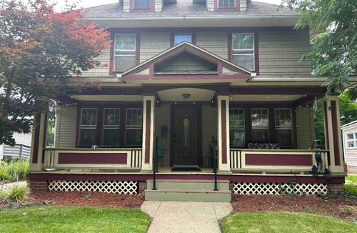 Highland Square House | Highland Square's historic charm. Book now for an unforgettable Akron stay!
