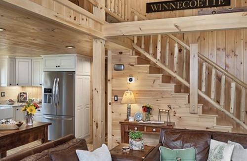 Lochmere Cabin | Hiking,boating, fishing, girls getaways, dog friendly, only 2 min to Lake Estate