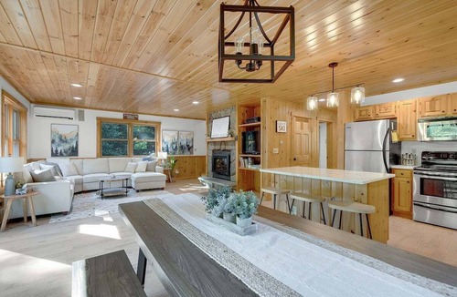 Bethel Ski Chalet | Hillside Escape Ski Chalet
